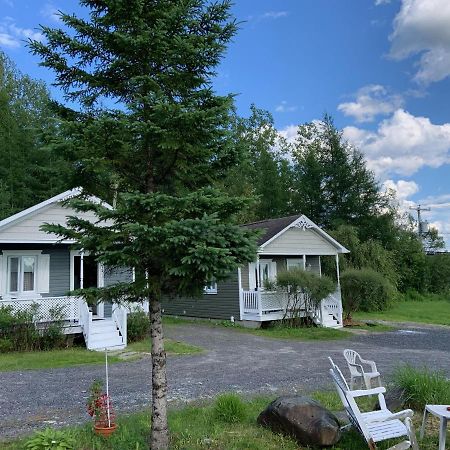 Motel & Chalets --Shefford-Waterloo- Habitation Forest المظهر الخارجي الصورة