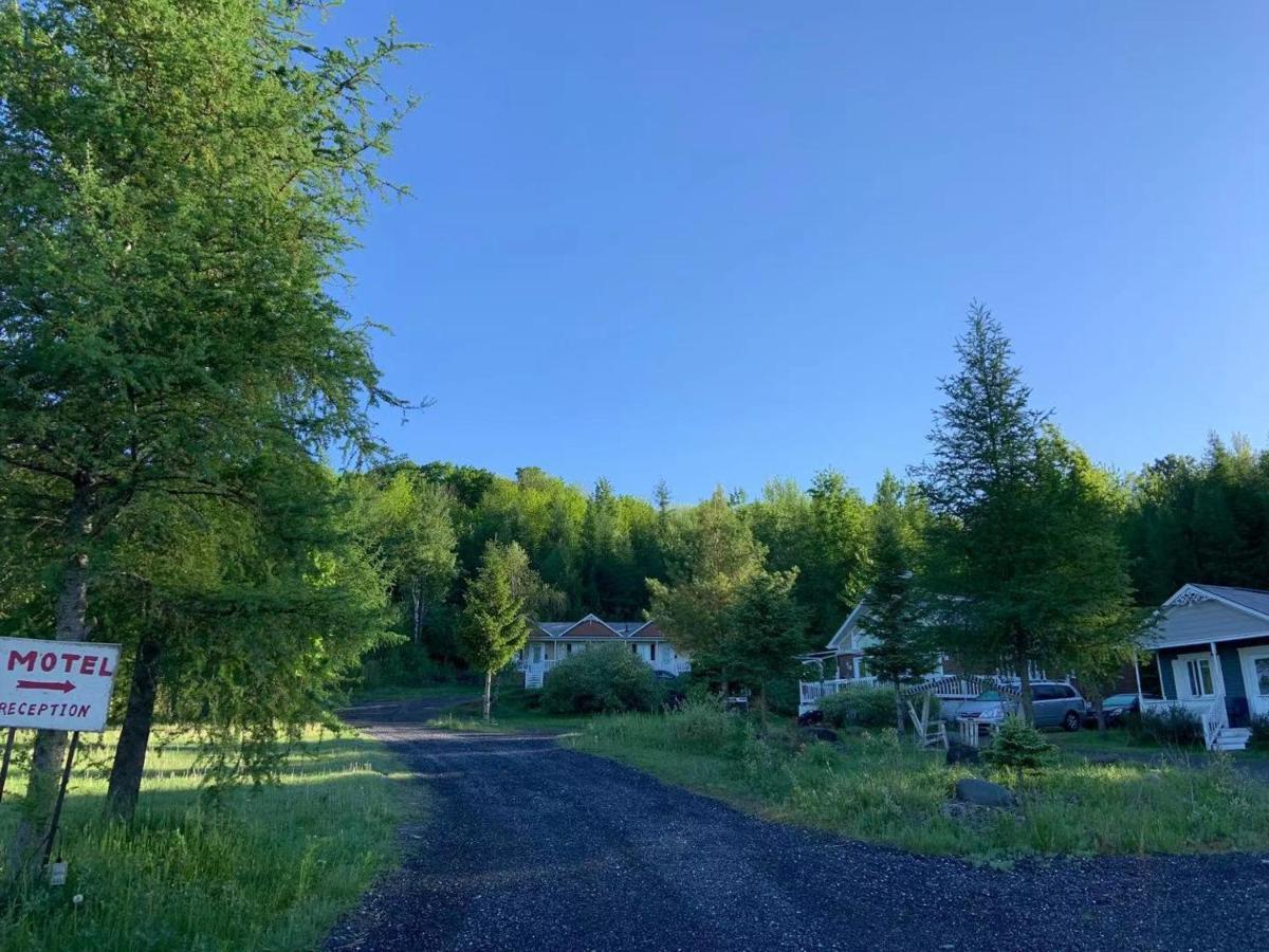 Motel & Chalets --Shefford-Waterloo- Habitation Forest المظهر الخارجي الصورة