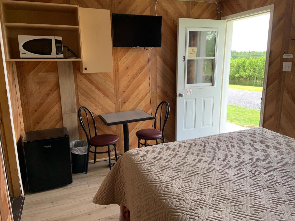 Motel & Chalets --Shefford-Waterloo- Habitation Forest المظهر الخارجي الصورة