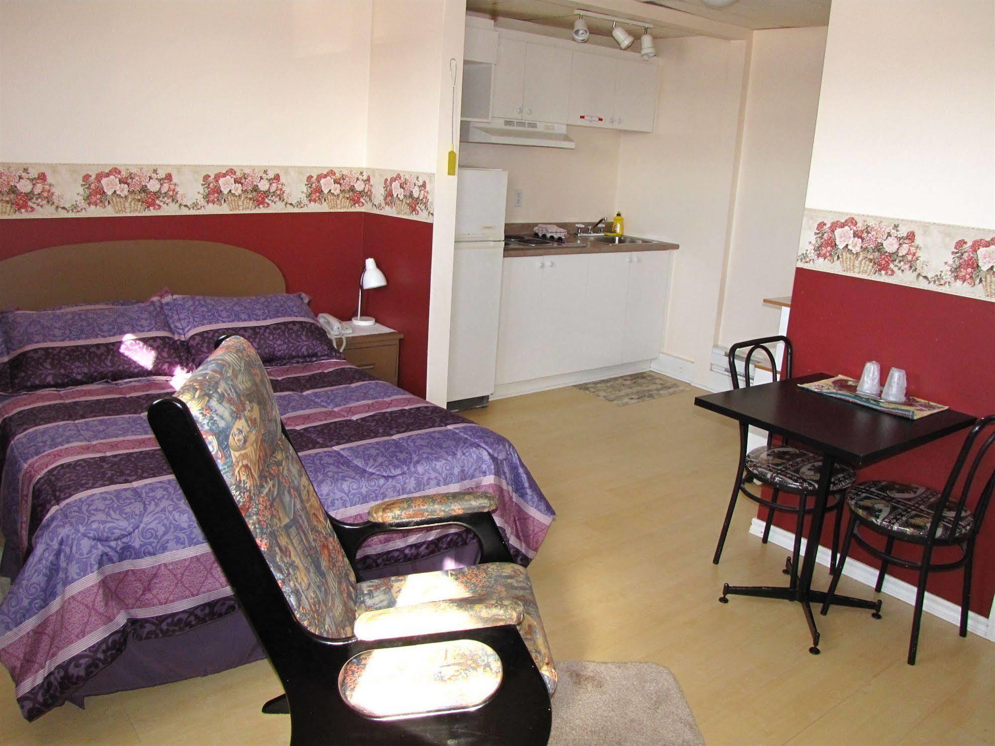 Motel & Chalets --Shefford-Waterloo- Habitation Forest المظهر الخارجي الصورة