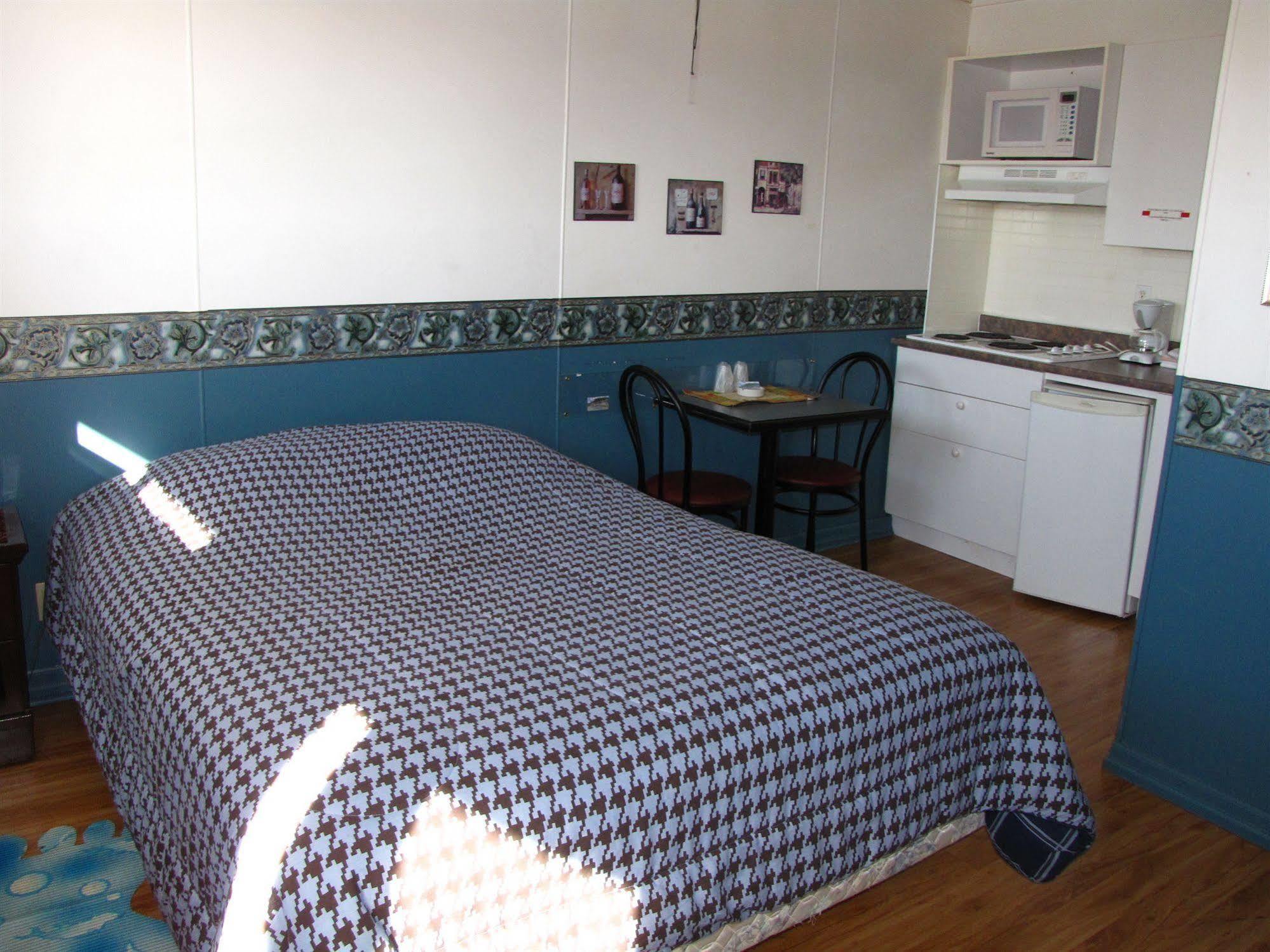 Motel & Chalets --Shefford-Waterloo- Habitation Forest المظهر الخارجي الصورة